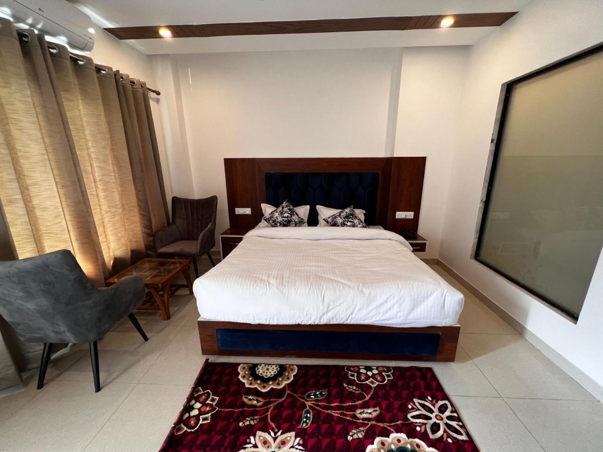 Sarāhan Hotel Himalayan Heritage מראה חיצוני תמונה