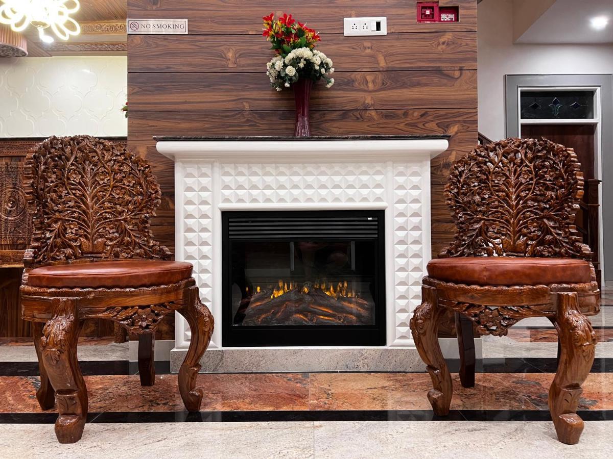 Sarāhan Hotel Himalayan Heritage מראה חיצוני תמונה